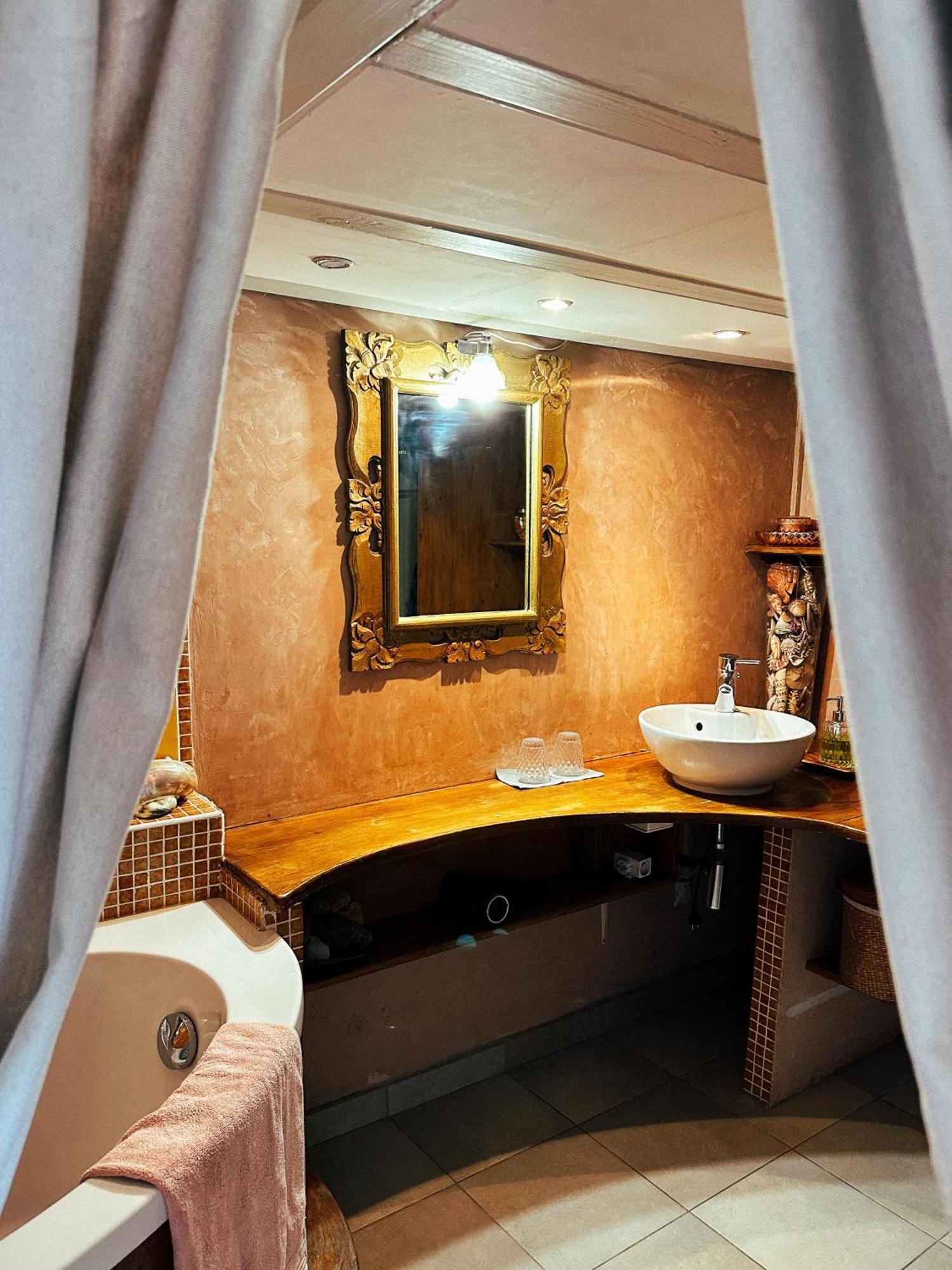 Casaluna, Chambre Climatisee Dans Maison De Village Sotta Bagian luar foto